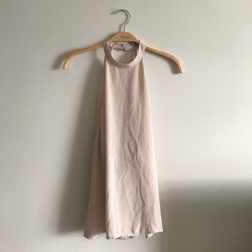 BACKLESS BLUSH TOP